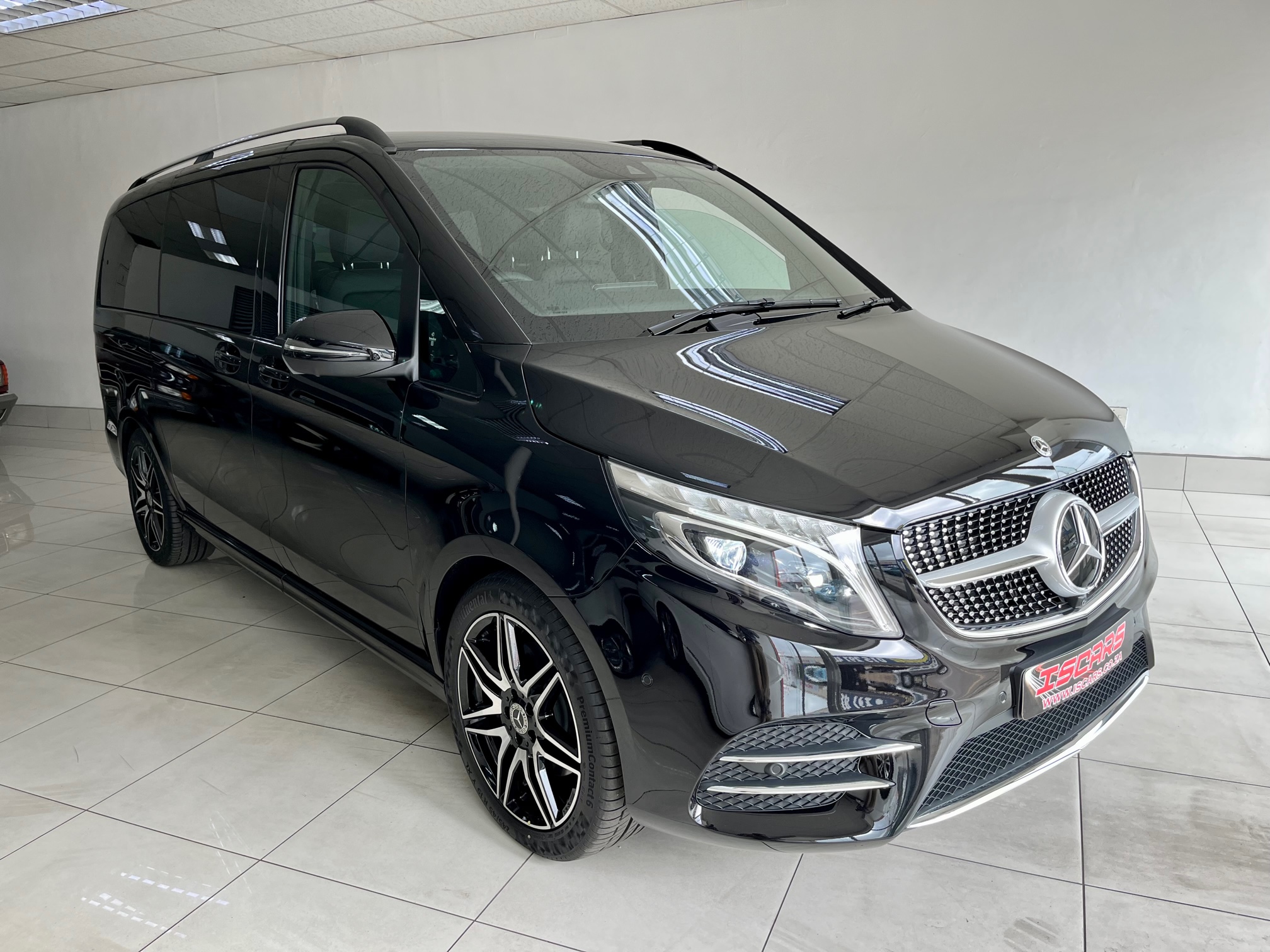 Mercedes Benz V Class V300d Exclusive Amg Line Iscars