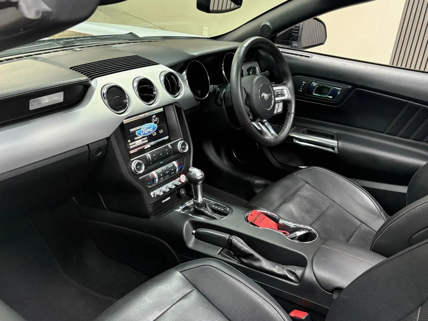 2016 Ford Mustang 2.3T Convertible Auto, photo 10 of 11