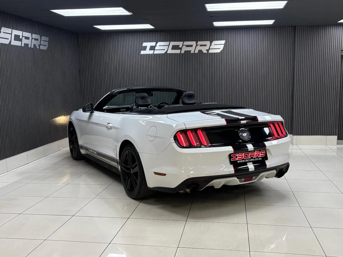 2016 Ford Mustang 2.3T Convertible Auto, photo 5 of 11