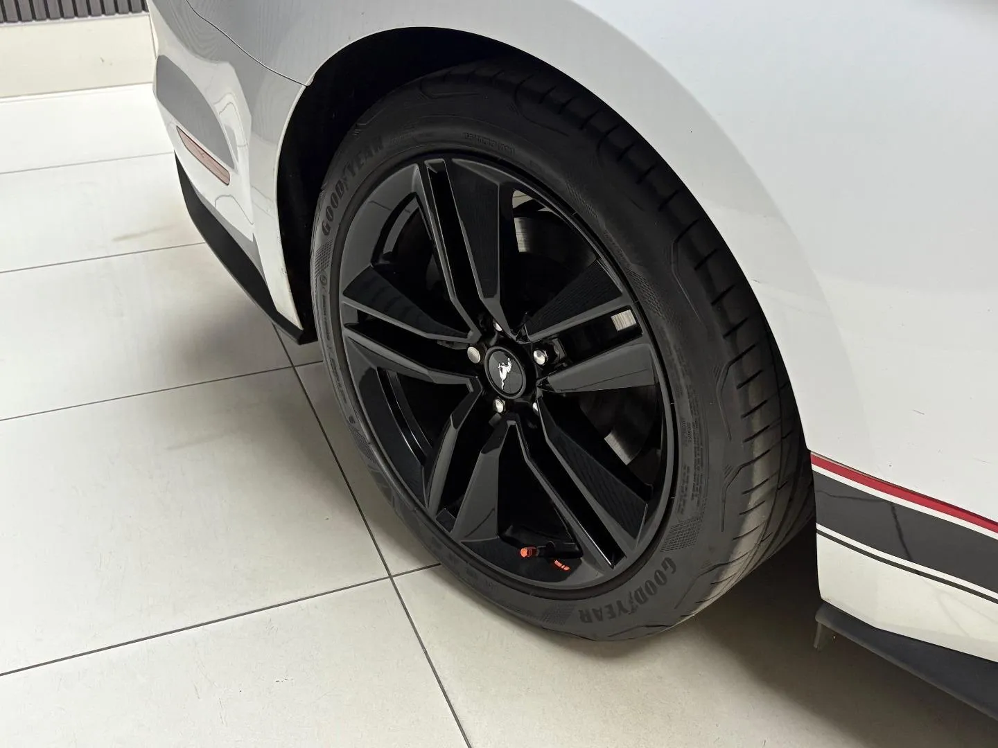 2016 Ford Mustang 2.3T Convertible Auto, photo 6 of 11