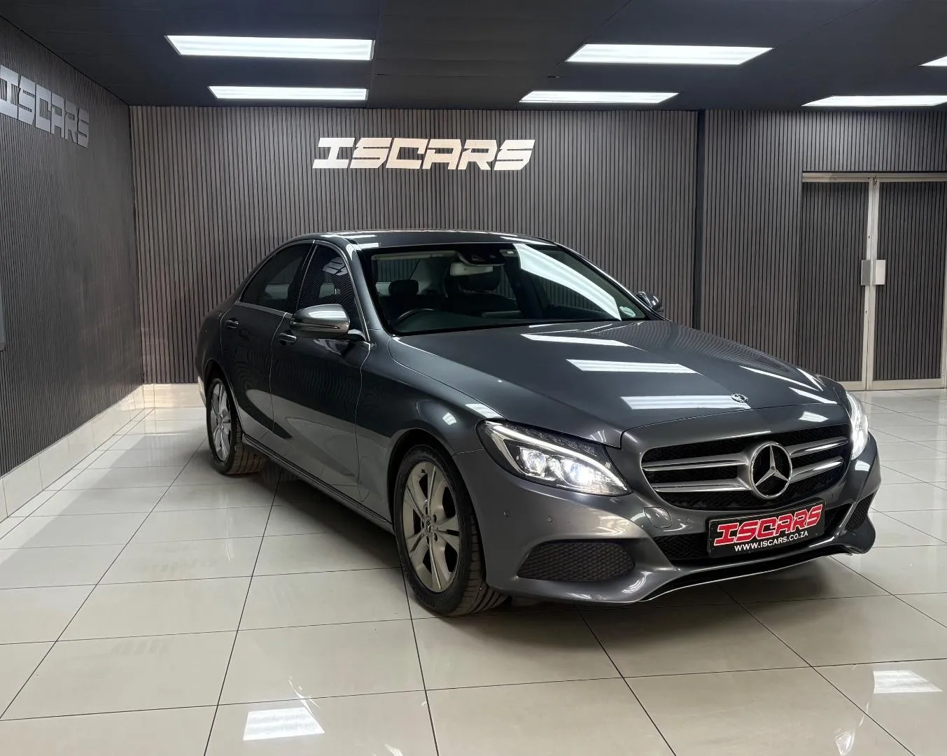 2017 Mercedes-Benz C-Class C200 Avantgarde Auto, photo 3 of 10