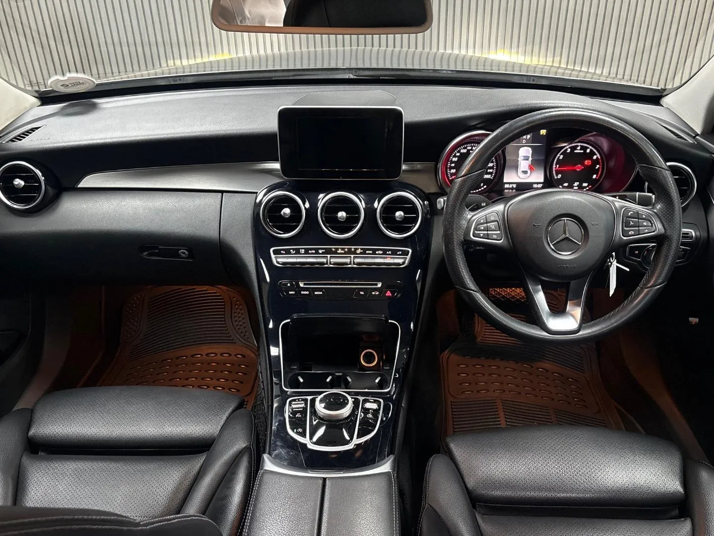 2017 Mercedes-Benz C-Class C200 Avantgarde Auto, photo 8 of 10