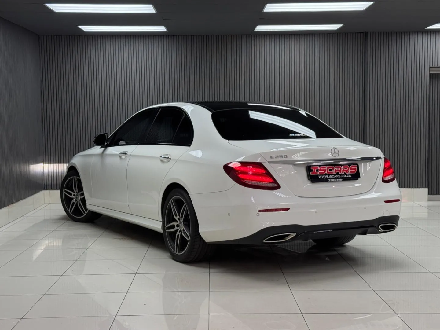 2018 Mercedes-Benz E-Class E250 AMG Line, photo 4 of 13
