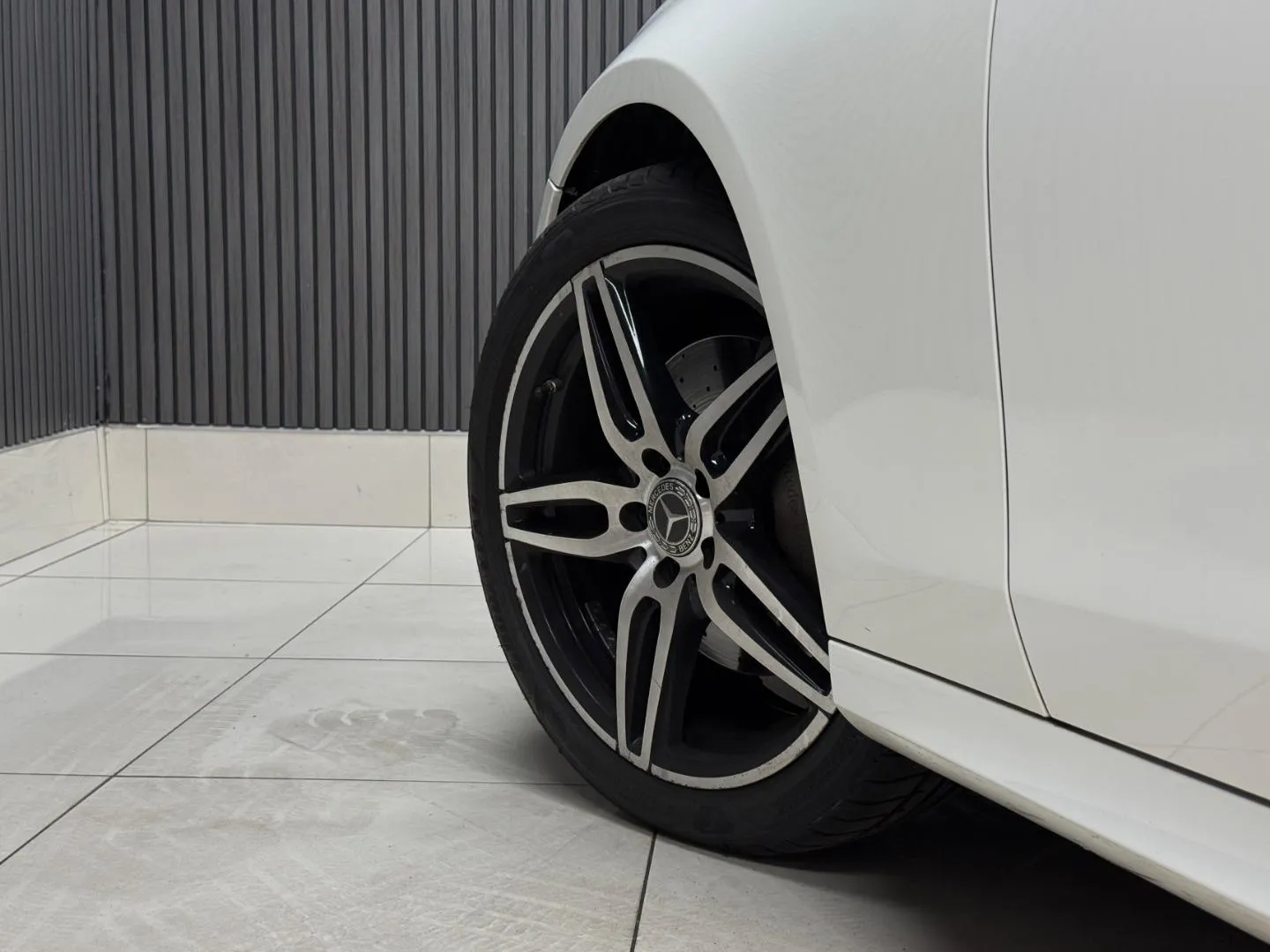 2018 Mercedes-Benz E-Class E250 AMG Line, photo 7 of 13