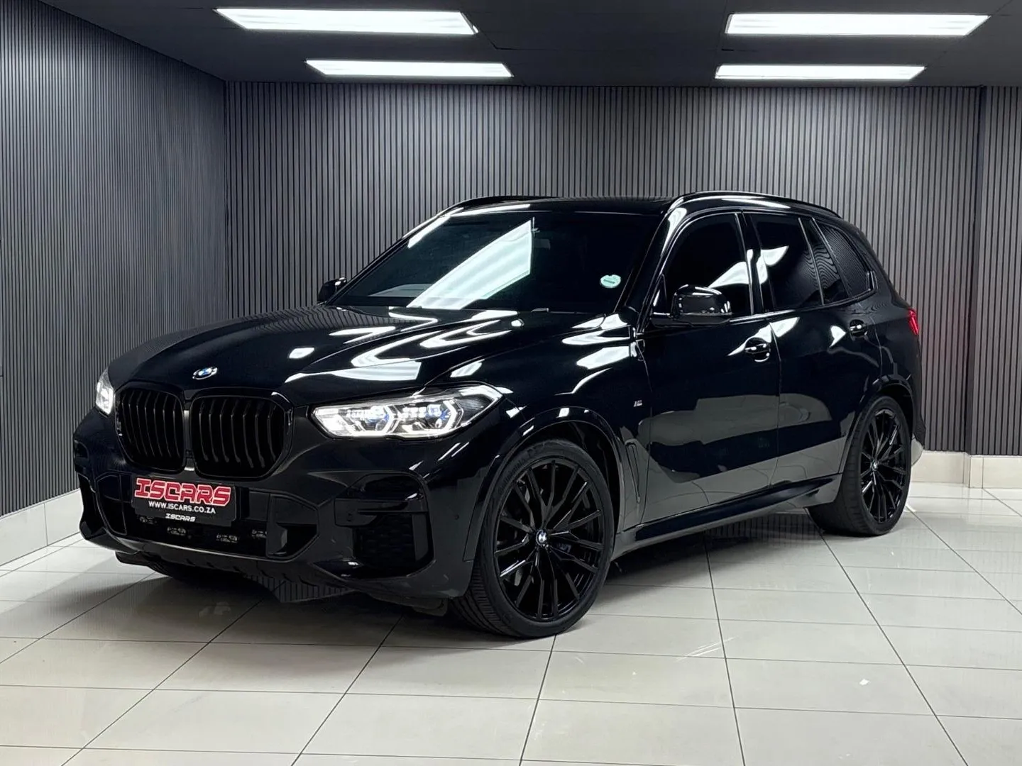 2022 BMW X5 xDrive30d M Sport, photo 1 of 17