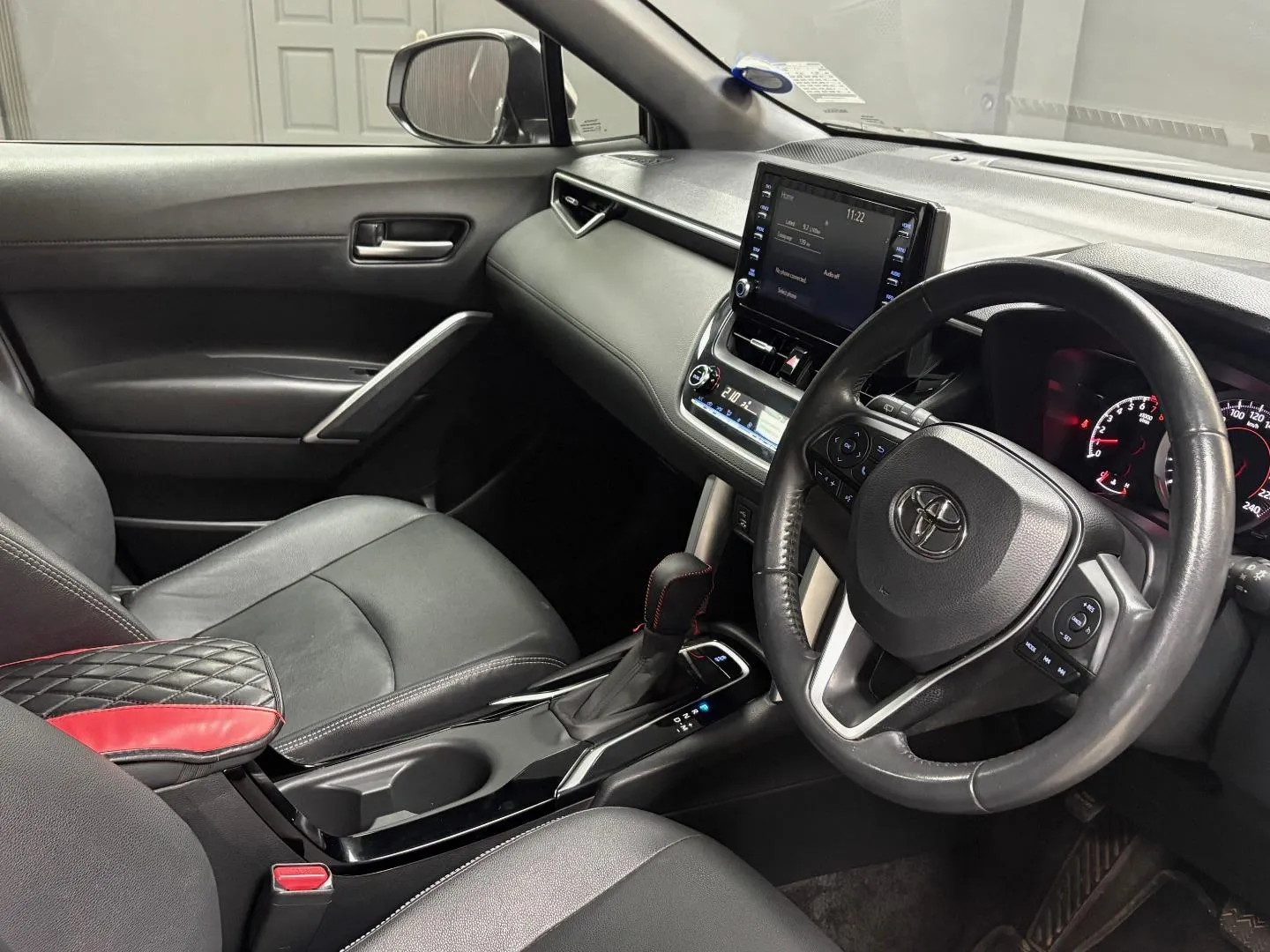 2022 Toyota Corolla Cross 1.8 XS, photo 8 of 11