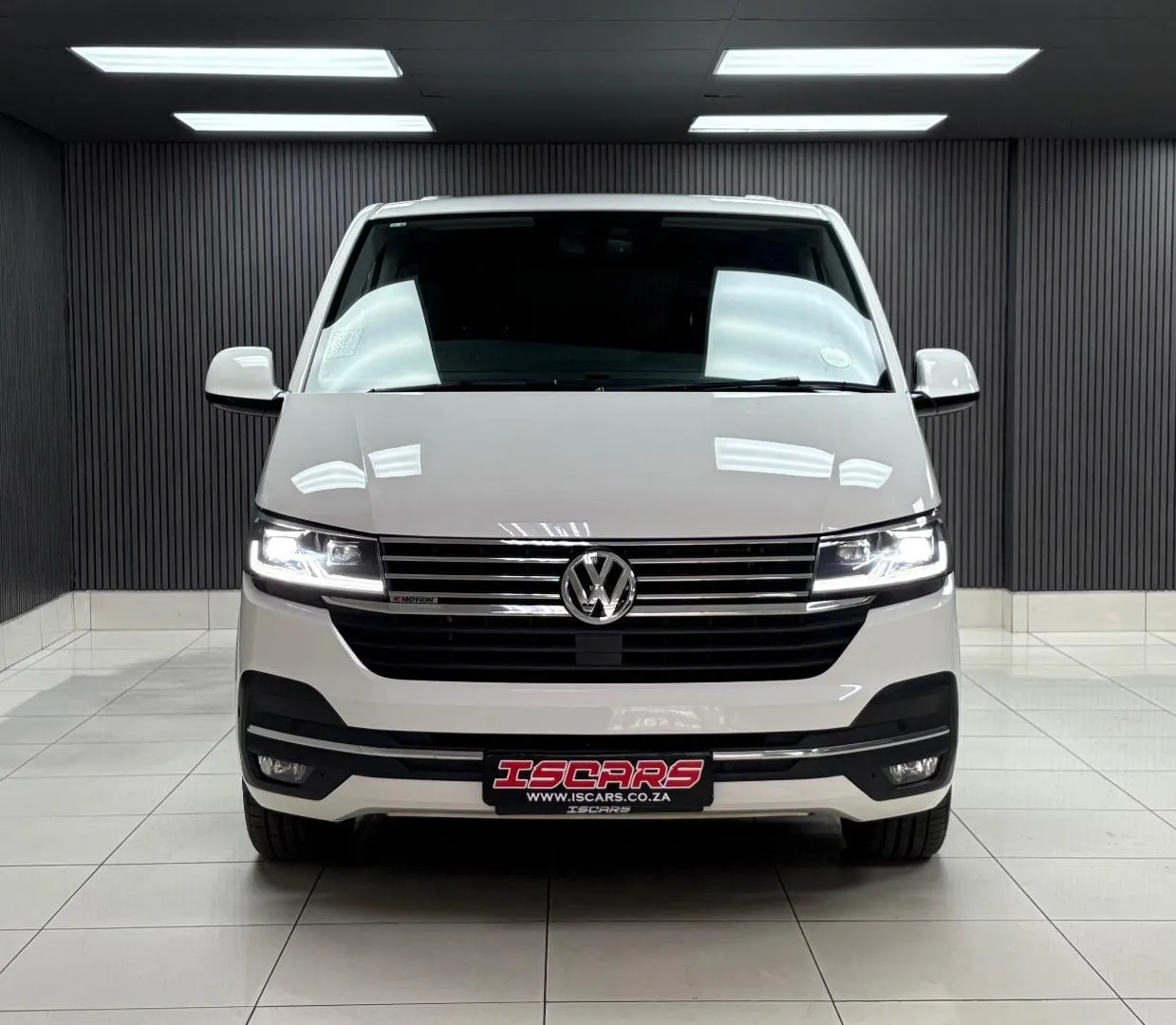 2023 Volkswagen Caravelle 2.0BiTDI 146kW Highline 4Motion, photo 2 of 11