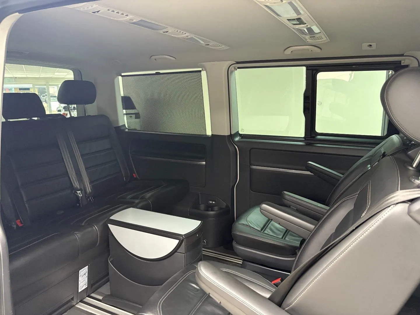 2023 Volkswagen Caravelle 2.0BiTDI 146kW Highline 4Motion, photo 8 of 11