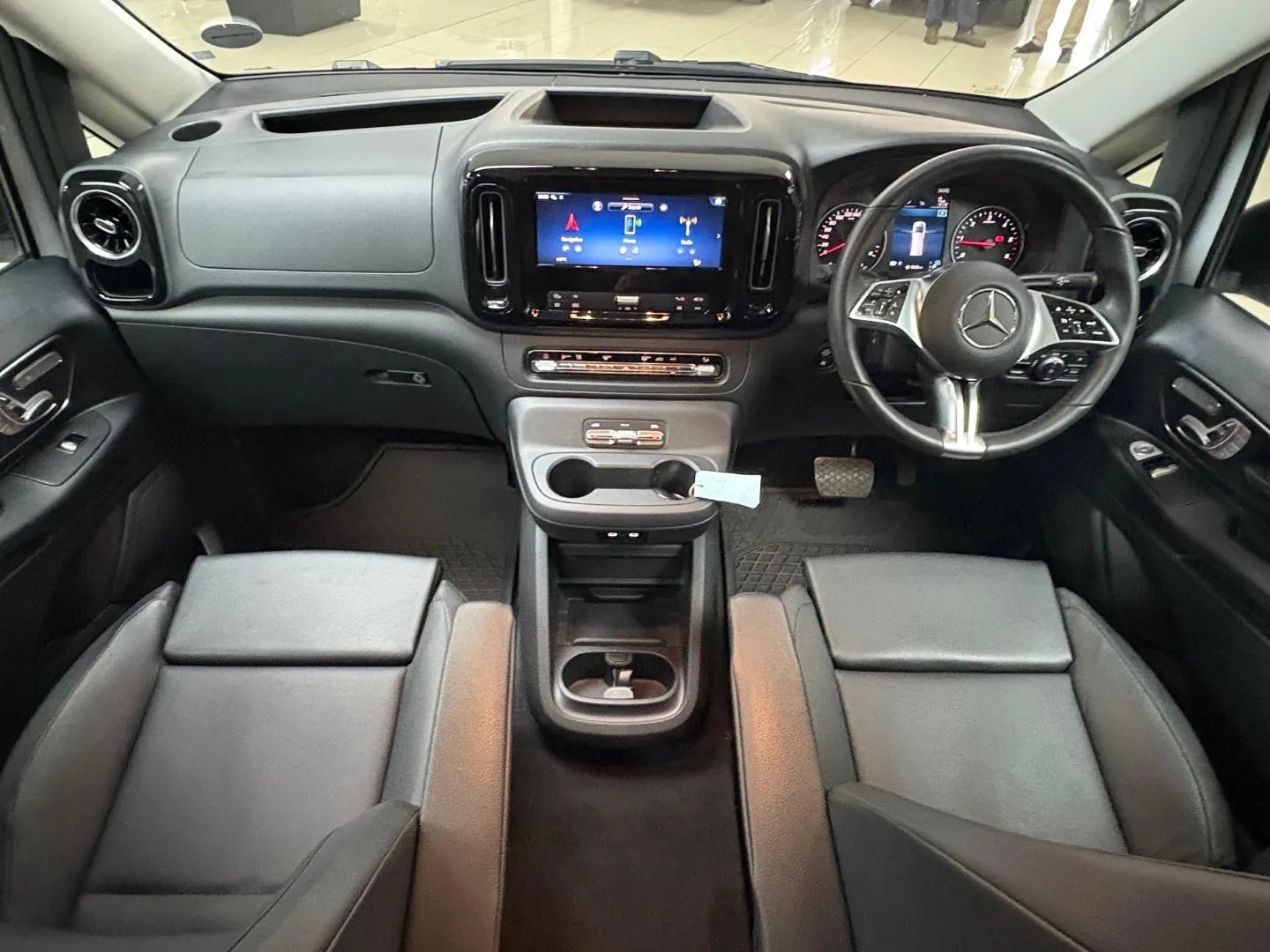 2025 Mercedes-Benz Vito 119 CDI Tourer Select, photo 16 of 16