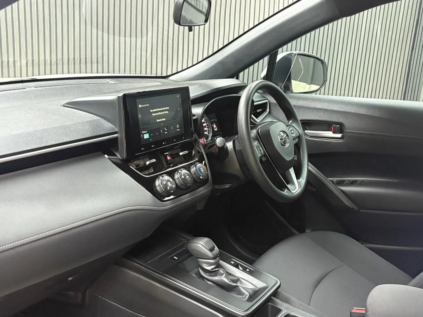 2026 Toyota Corolla Cross 1.8 Xi, photo 8 of 9